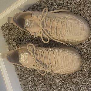 Steve Madden tennis shoes